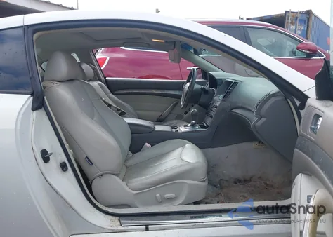 2010 Infiniti G37 Journey z USA, uszkodzony, nr VIN JN1CV6EK2AM101047